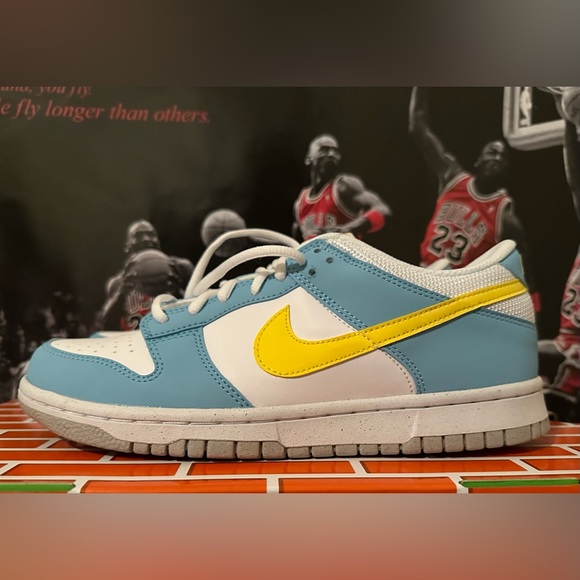 Nike Dunk Low “Homer Simpson” GS 7Y  DX3382-400 - Picture 3 of 9